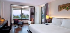 Le Meridien Phuket Beach Resort