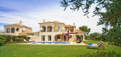 Luxusní vila s bazénem a zahradou v Monte Rei Golf & Country Club