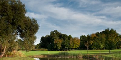 Old Lake Golf & Country Club