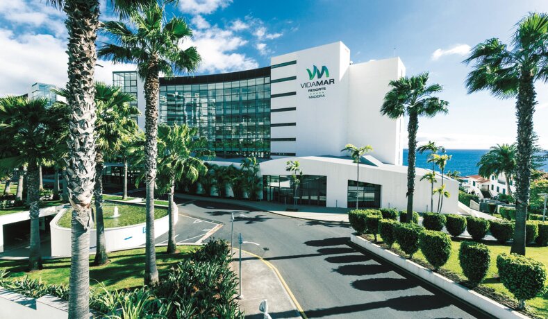 Vidamar Resort Madeira s palmami a výhledem na moře