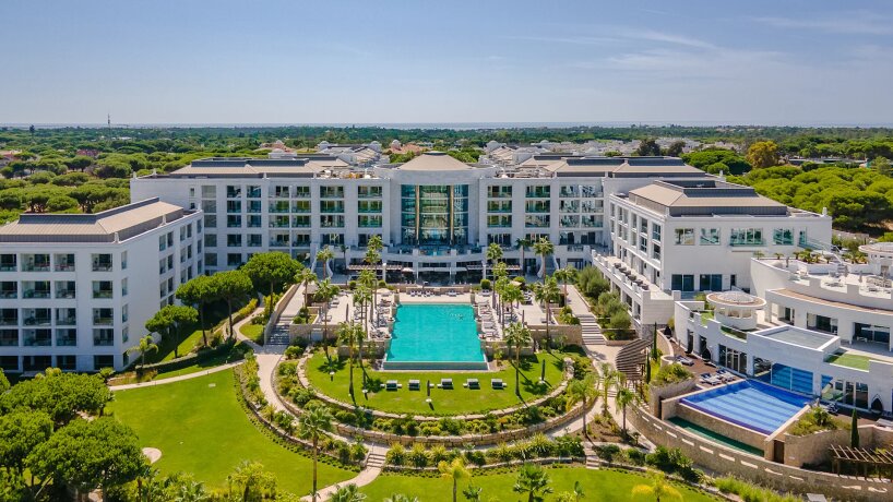 Hotel Hilton Conrad Algarve s bazénem a zahradou