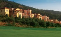 Spring City Golf & Lake Resort Villas, Apartments.