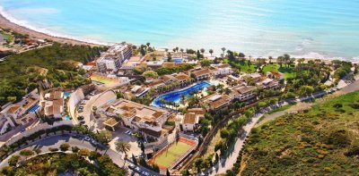 Columbia Beach Resort Pissouri 7 nocí a 4 green fee